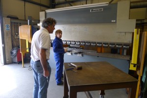 Engineers discuss material sizes